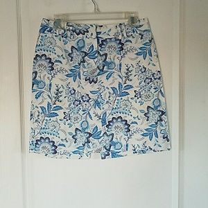 Versatile cotton skirt.